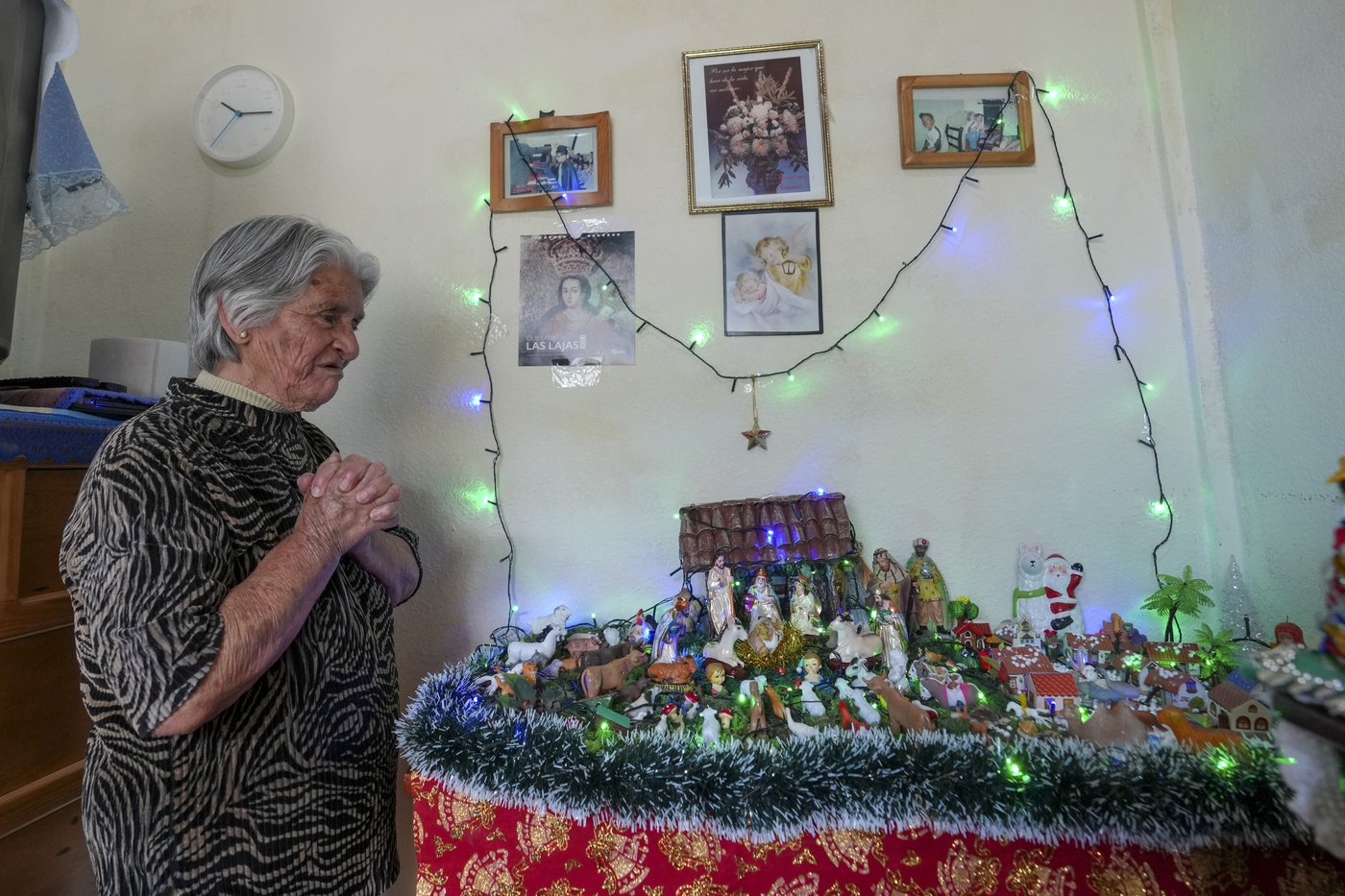 As Christmas nears, Ecuador's homes get a break from power cuts but companies still face rationing | iNFOnews.ca