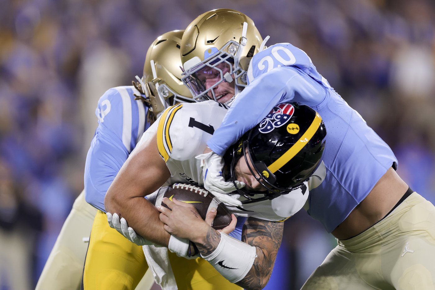 Garbers, Schwesinger lead UCLA past Iowa 20-17 for Bruins' 3rd straight win | iNFOnews.ca
