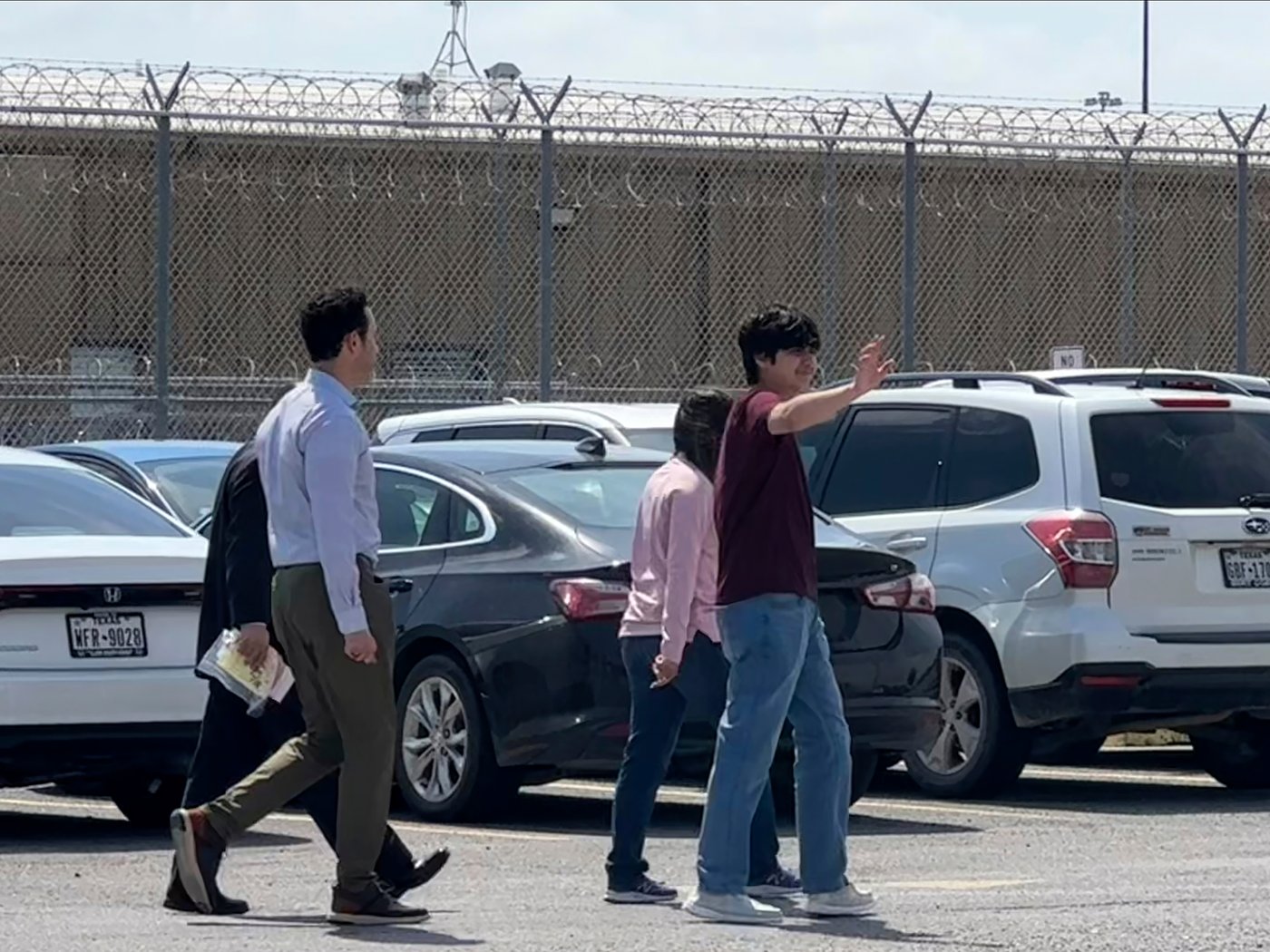 Two teen brothers in Texas mariachi band are released from ICE custody amid bipartisan criticism | iNFOnews.ca