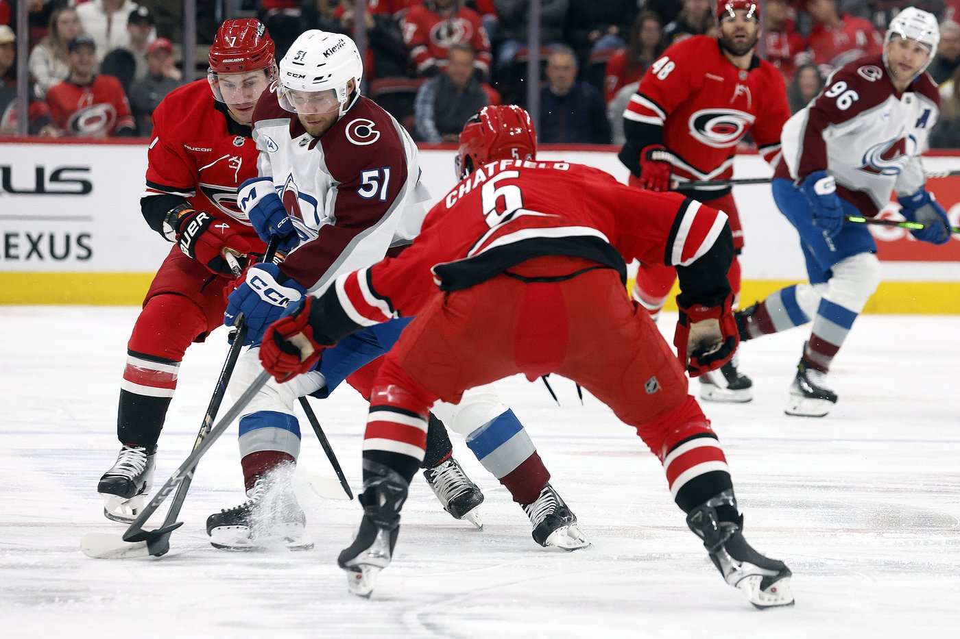 Necas, Svechnikov lead Hurricanes to 5-3 win over Avalanche | iNFOnews.ca