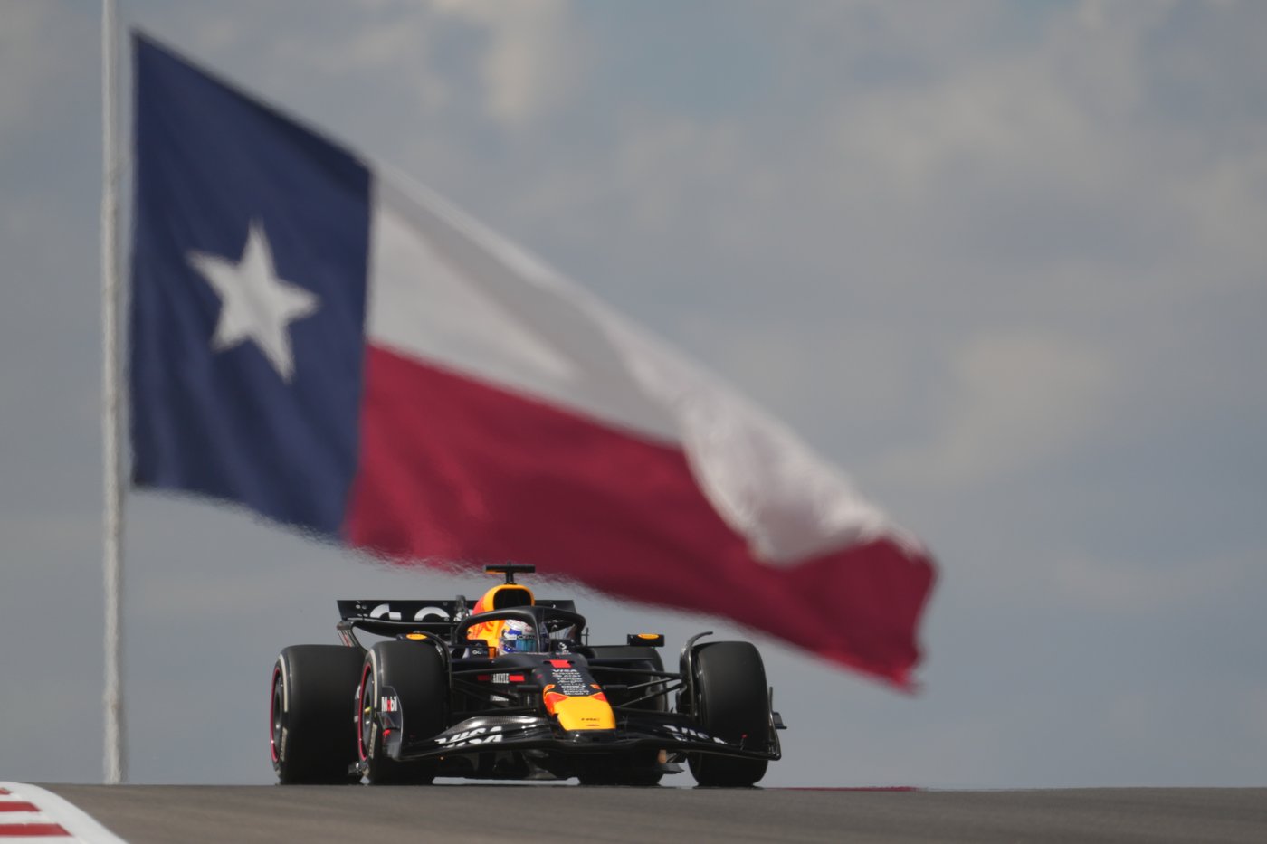 Formula 1 title fight heating up in Texas as McLarens duel and Verstappen plays the hunter | iNFOnews.ca Formula 1 title fight heating up in Texas as McLarens duel and Verstappen plays the hunter | iNFOnews.ca