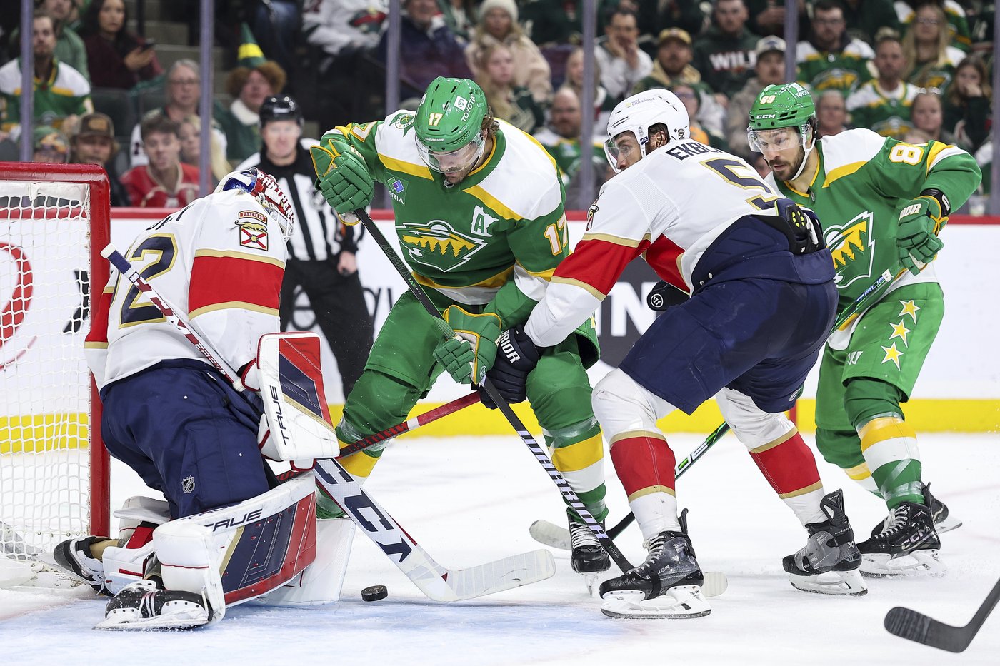 Matthew Tkachuk's 2 goals lead Panthers past Wild 6-1 | iNFOnews.ca