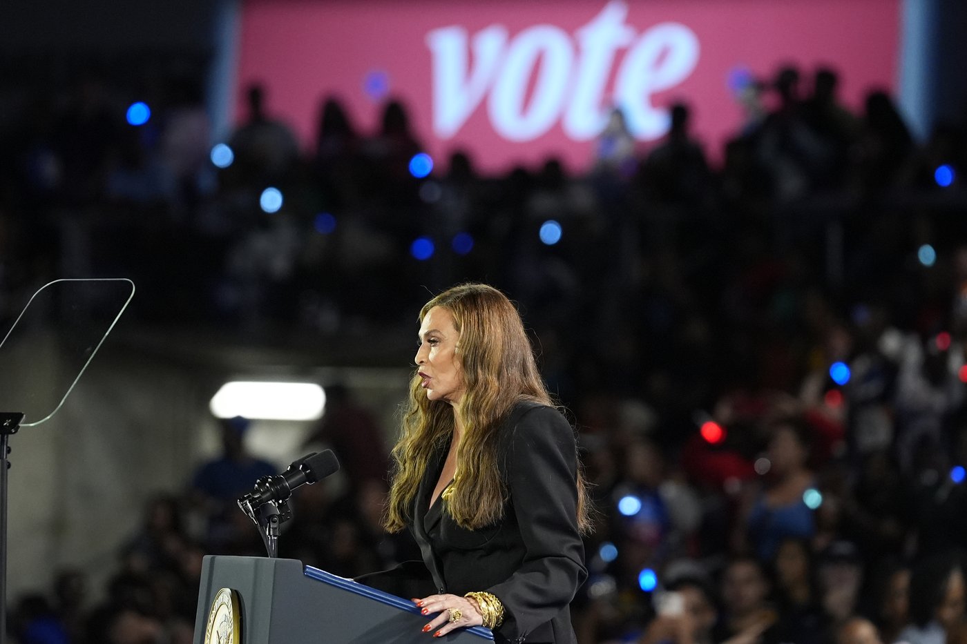 Beyoncé endorses Kamala Harris in joyful speech at Houston rally: 'I'm here as a mother' | iNFOnews.ca