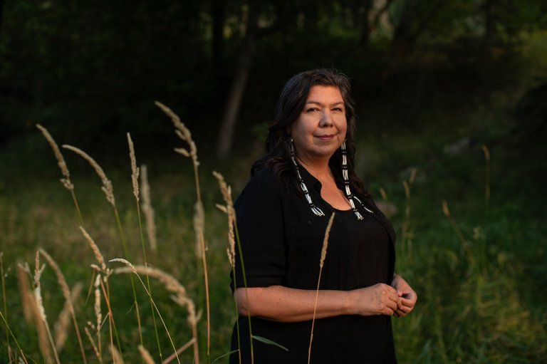 Long-lost adult siblings strive to rebuild severed family bonds in ‘Meadowlarks’ | iNFOnews.ca