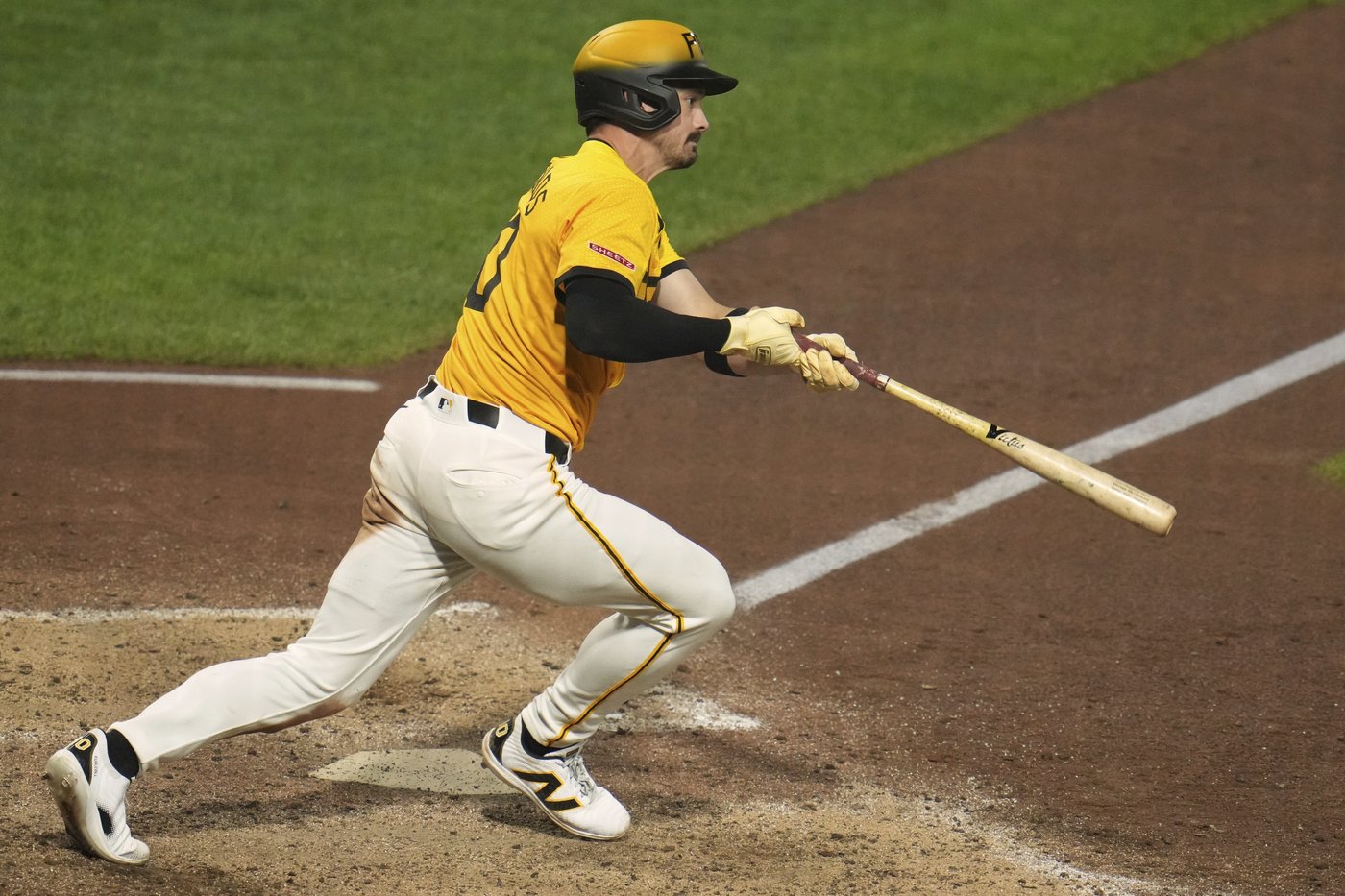Bryan Reynolds has a 2-out, 2-run triple in the 8th in the Pirates' 3-2 over the Reds | iNFOnews.ca Bryan Reynolds has a 2-out, 2-run triple in the 8th in the Pirates' 3-2 over the Reds | iNFOnews.ca