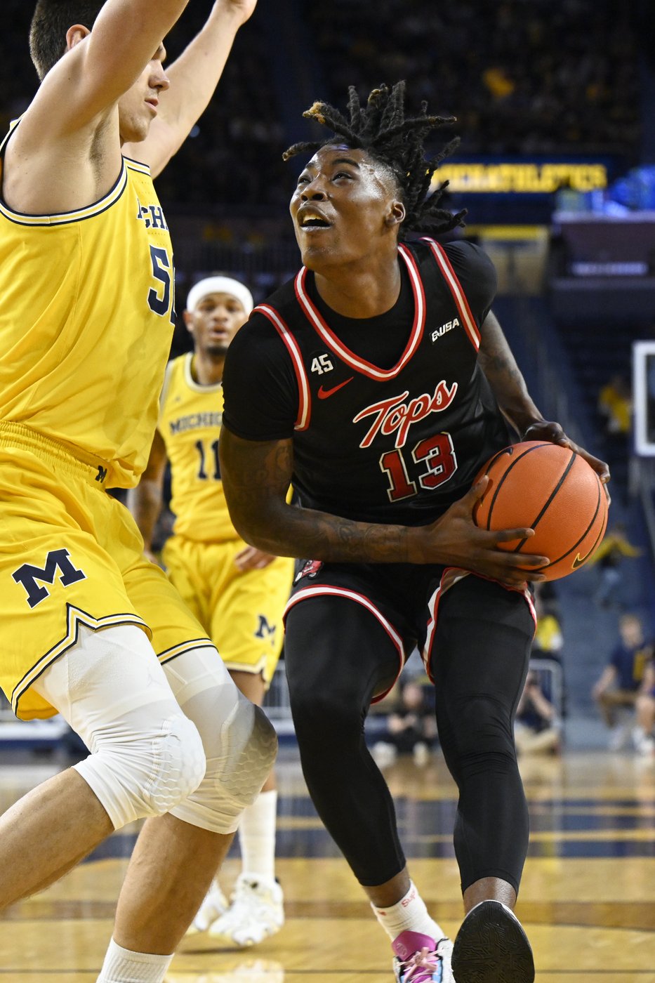 Michigan rolls to 112-64 victory over Western Kentucky | iNFOnews.ca