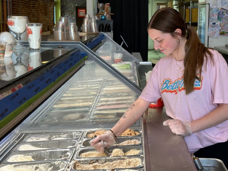 Kansas City small businesses whipping up World Cup flavors and merch for fans this summer | iNFOnews.ca