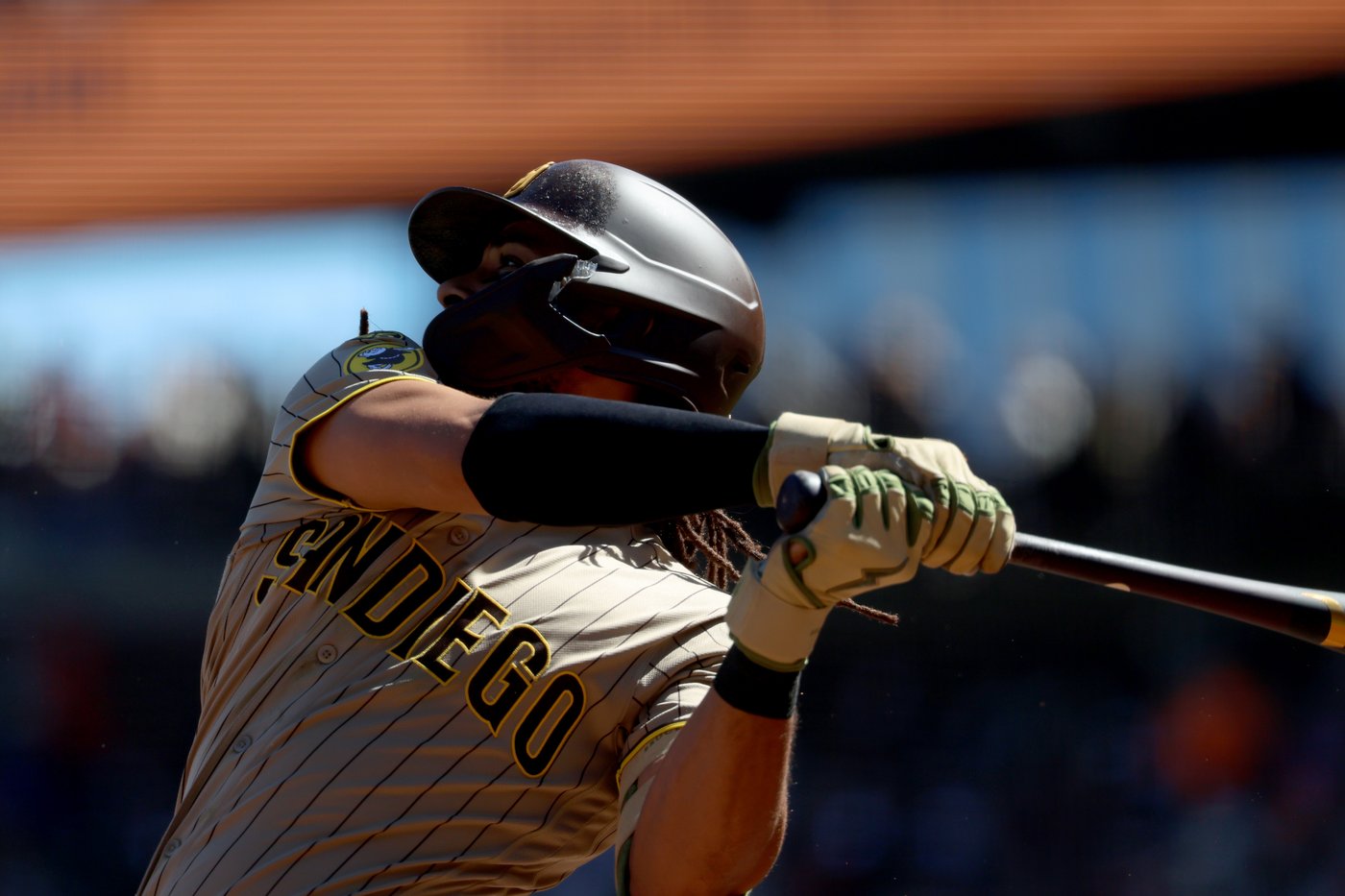 Merrill, Tatis homer and Miller gets save as Padres fend off Giants 7-6 | iNFOnews.ca
