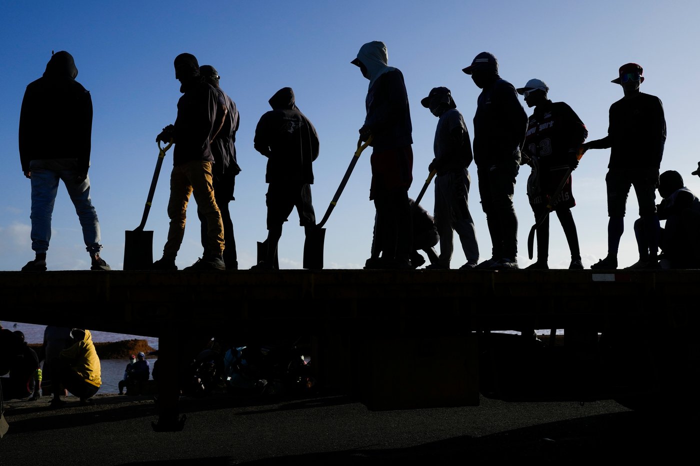 Photos show daily life along Venezuela’s oil coast after Maduro’s capture | iNFOnews.ca