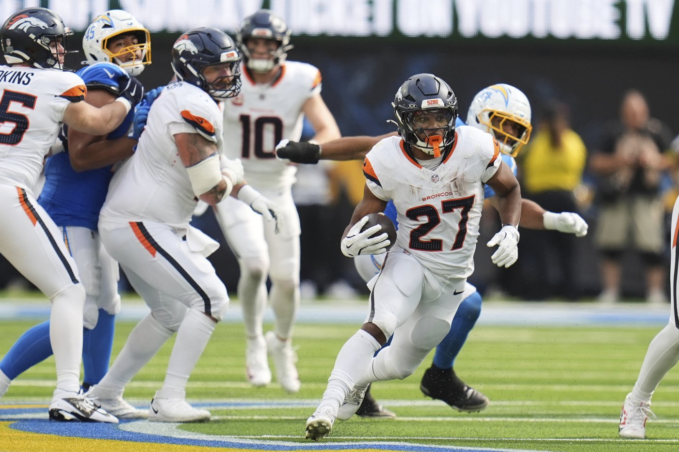 Broncos find winning formula: A run-first offense and a dominant defense | iNFOnews.ca