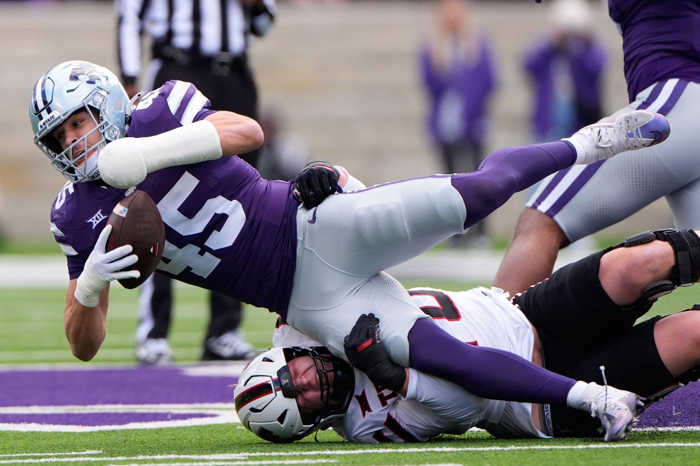 Kansas State leading tackler Austin Romaine out for season after opting for hand surgery | iNFOnews.ca Kansas State leading tackler Austin Romaine out for season after opting for hand surgery | iNFOnews.ca