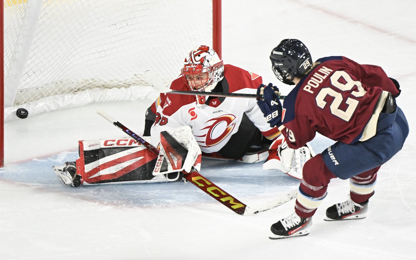 Marie-Philip Poulin plays hero again in Victoire's season-opening PWHL win | iNFOnews.ca Marie-Philip Poulin plays hero again in Victoire's season-opening PWHL win | iNFOnews.ca