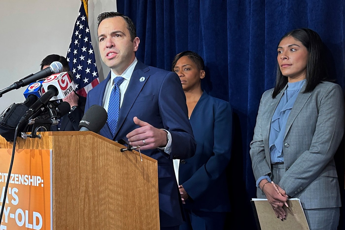 State lawsuit claims New Jersey town's former mayor directed police to keep minorities out | iNFOnews.ca