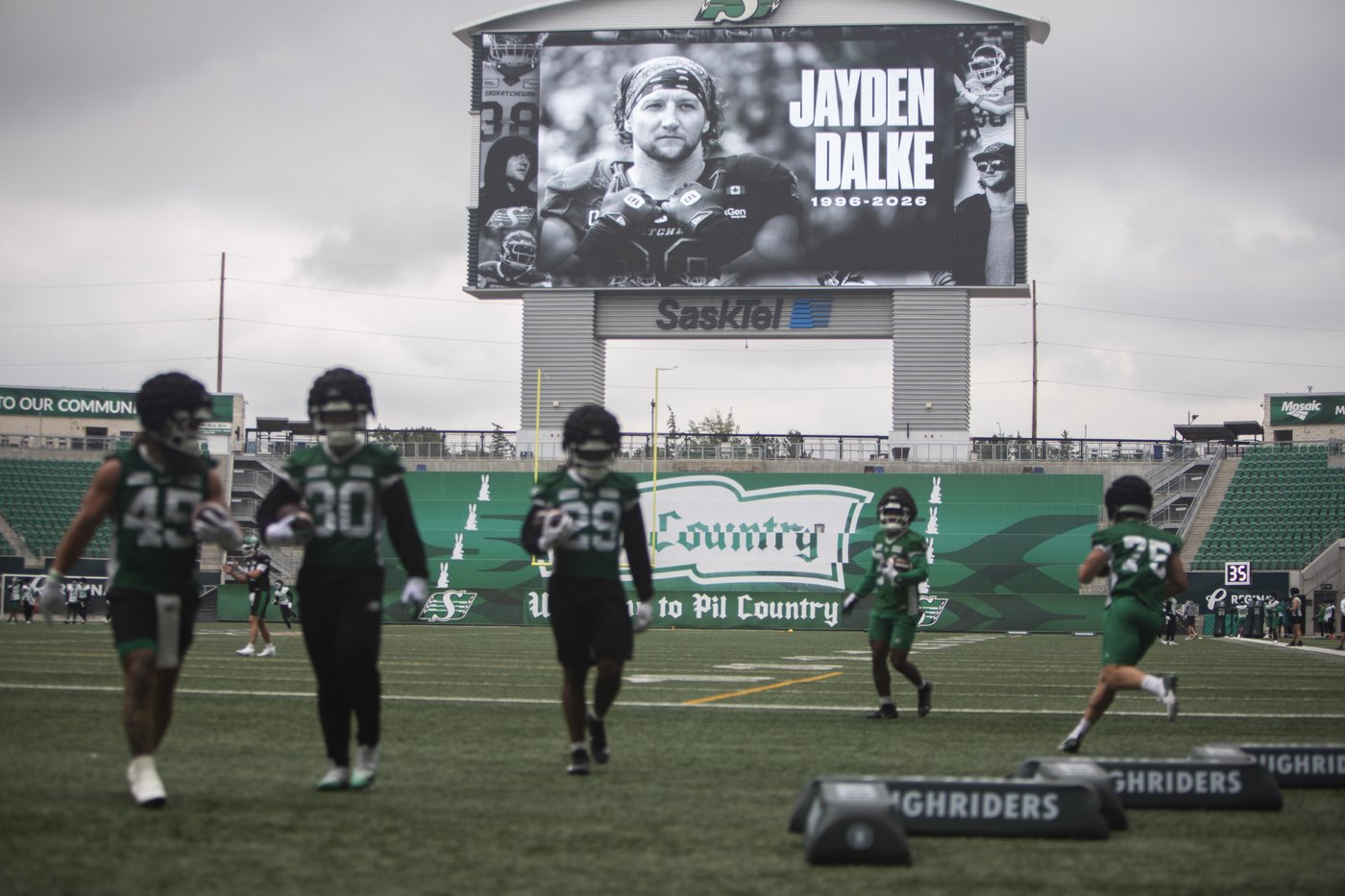 Roughriders try to focus on football with Elks visiting following Dalke's death | iNFOnews.ca Roughriders try to focus on football with Elks visiting following Dalke's death | iNFOnews.ca