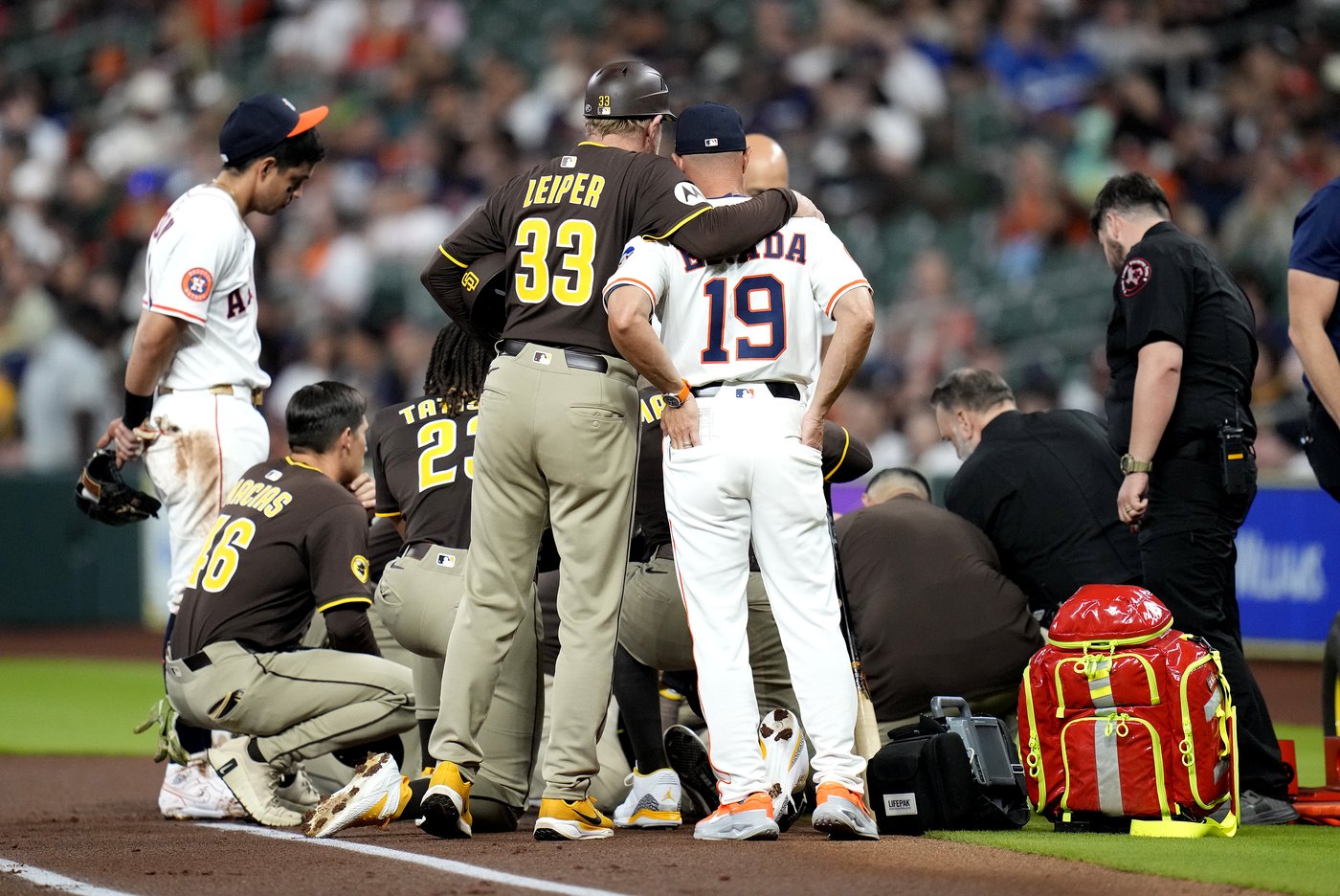 Padres' Arraez out of the hospital after collision at first base | iNFOnews.ca
