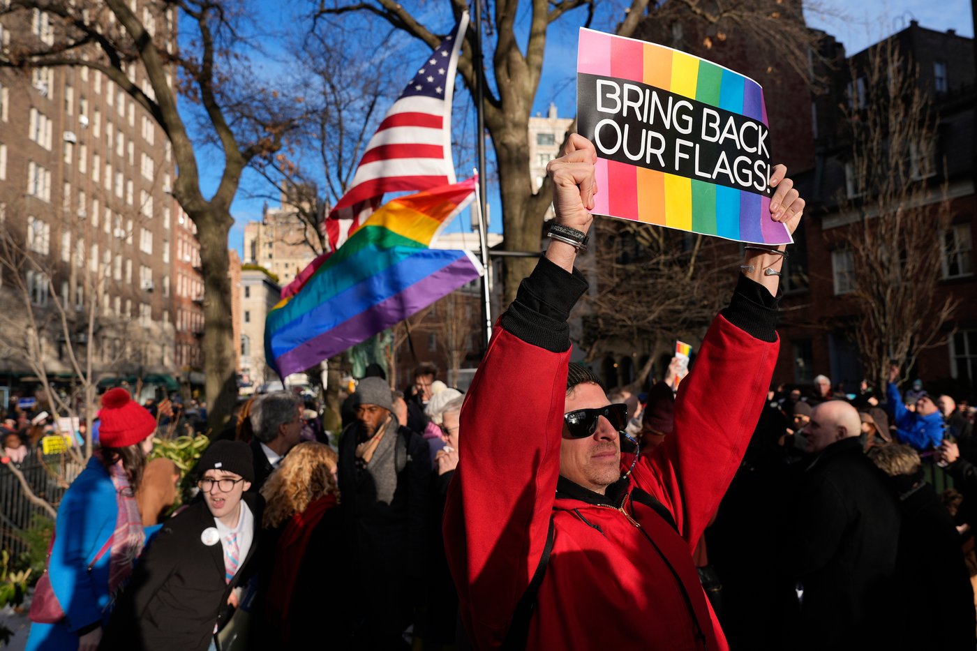 Trump administration agrees to return rainbow Pride flag to New York’s Stonewall monument | iNFOnews.ca