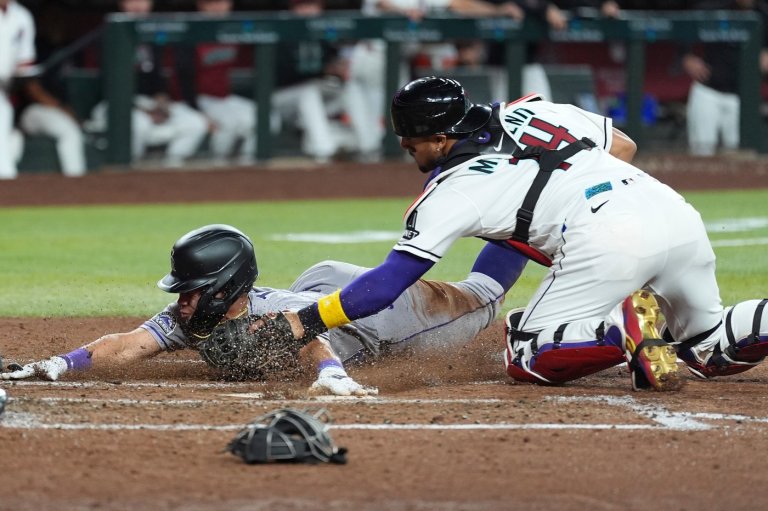 Corbin Carroll lines RBI single in 9th, Diamondbacks knock off Rockies 2-1 for 5th straight win | iNFOnews.ca