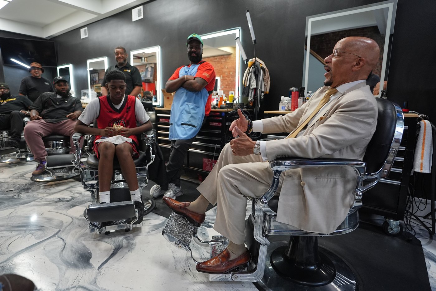 Inside a Philadelphia barbershop, Black men debate their political past and future | iNFOnews.ca Inside a Philadelphia barbershop, Black men debate their political past and future | iNFOnews.ca