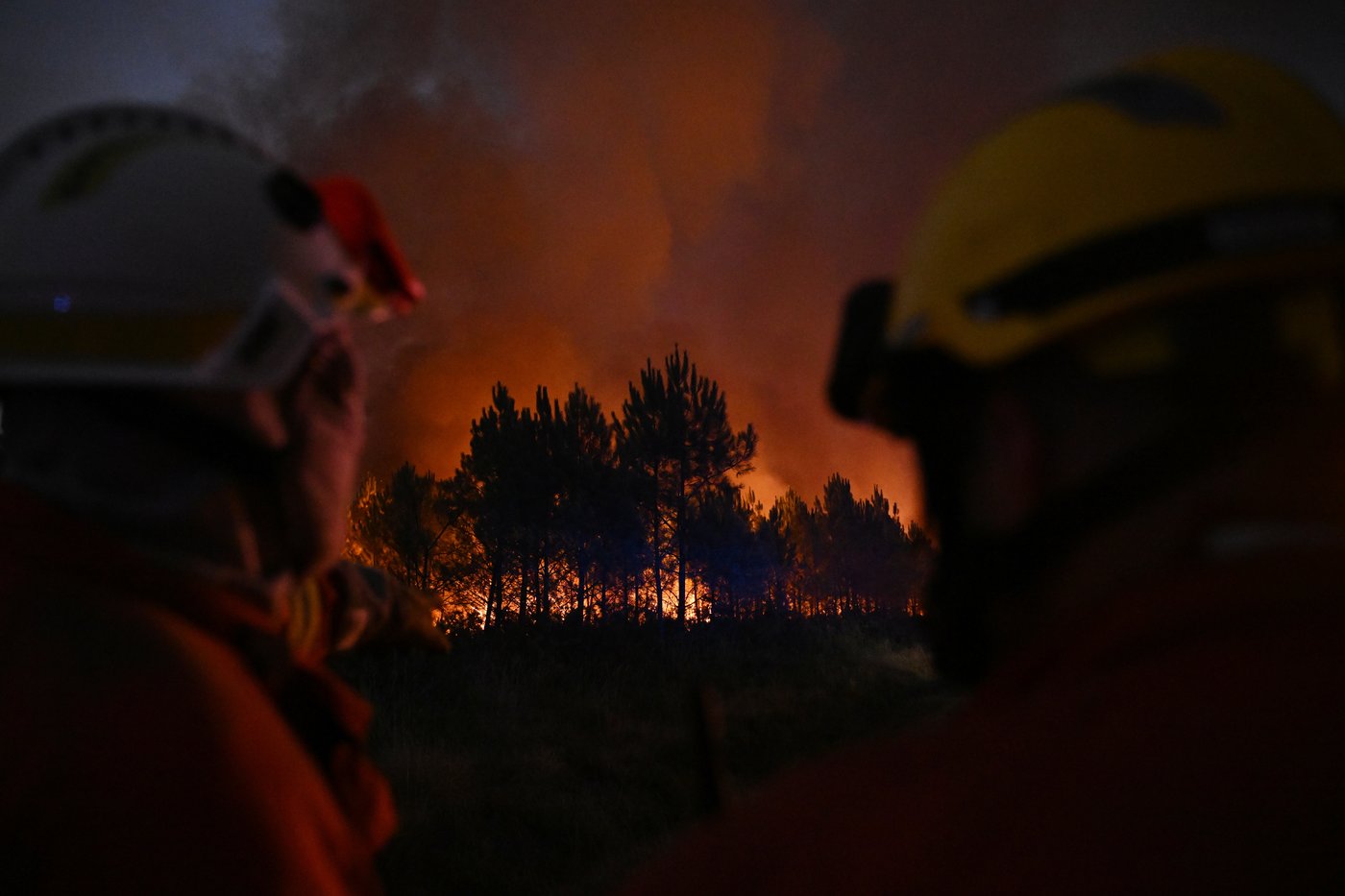 France orders 4,000 more evacuated as fires displace a third of a million across southwest Europe | iNFOnews.ca