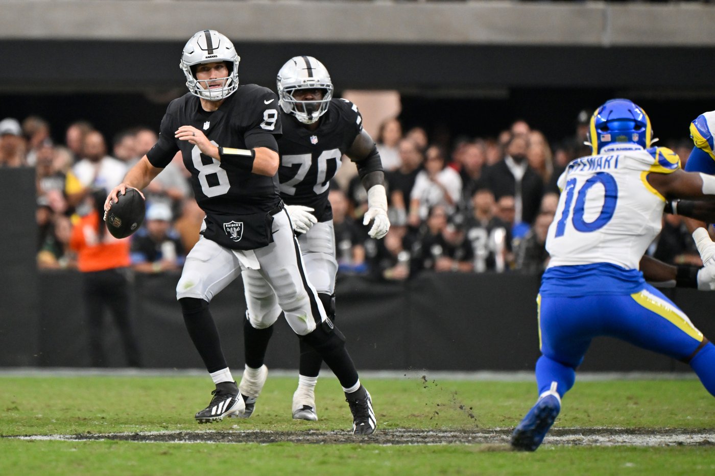 Raiders coach Klint Kubiak shuts down QB talk. Kirk Cousins remains the starter | iNFOnews.ca