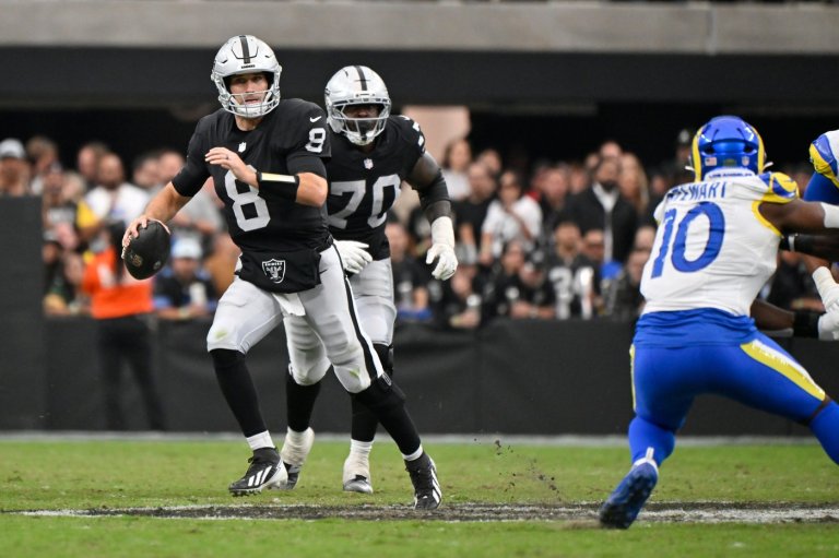 Raiders coach Klint Kubiak shuts down QB talk. Kirk Cousins remains the starter | iNFOnews.ca