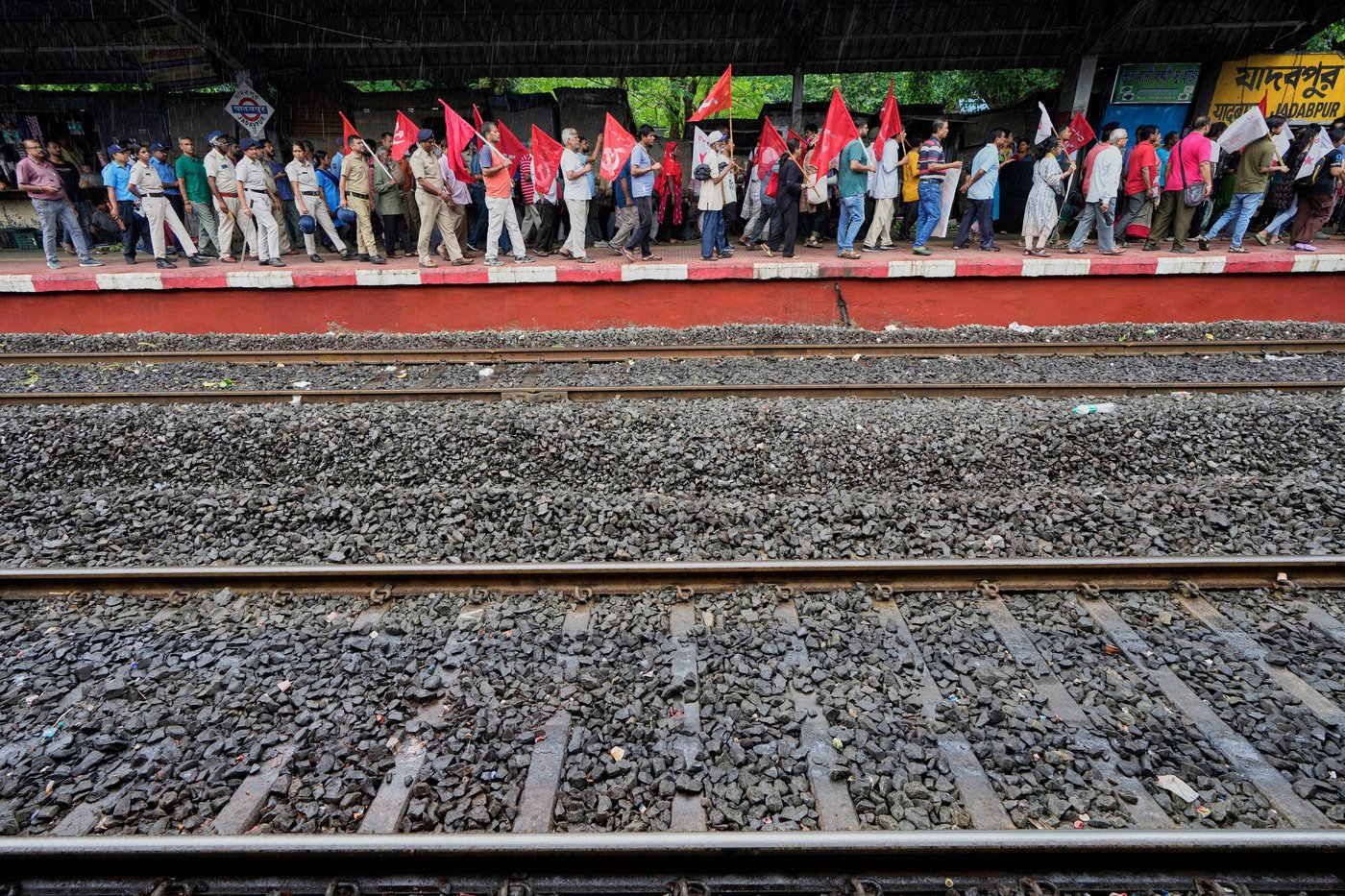 Indian workers go on a daylong nationwide strike against Modi's economic reforms | iNFOnews.ca