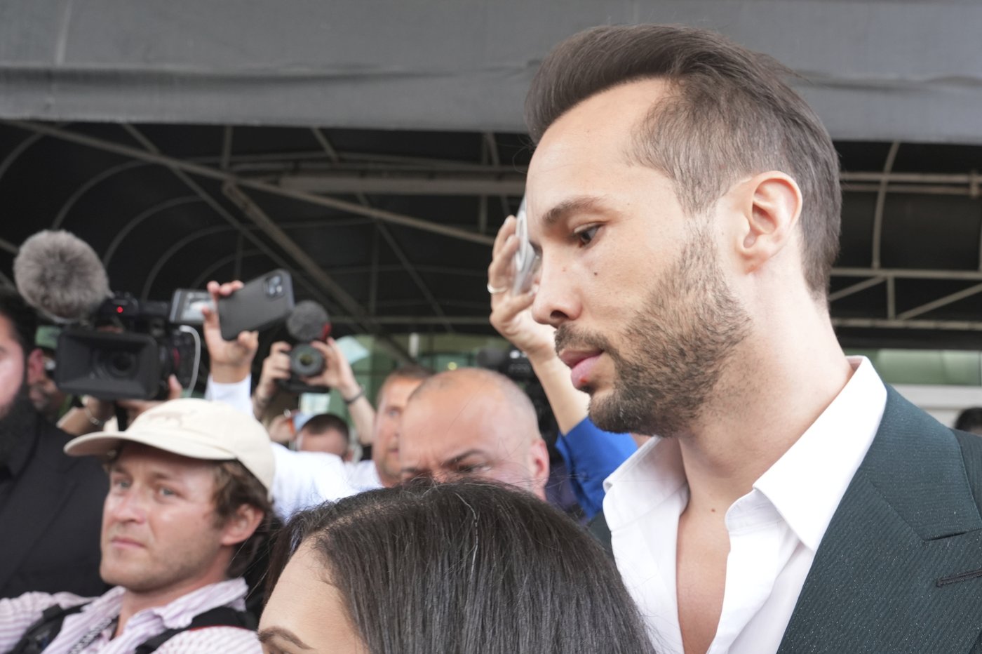 Influencer Tate brothers, who face human trafficking charges in Romania, arrive in the US | iNFOnews.ca Influencer Tate brothers, who face human trafficking charges in Romania, arrive in the US | iNFOnews.ca