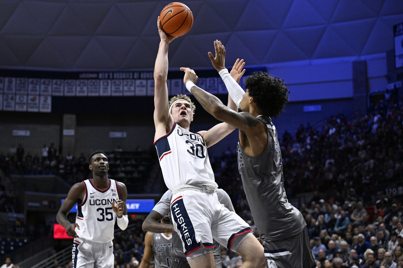 Solo Ball scores 12 points as No. 2 UConn beats East Texas A&M 81-46 | iNFOnews.ca Solo Ball scores 12 points as No. 2 UConn beats East Texas A&M 81-46 | iNFOnews.ca