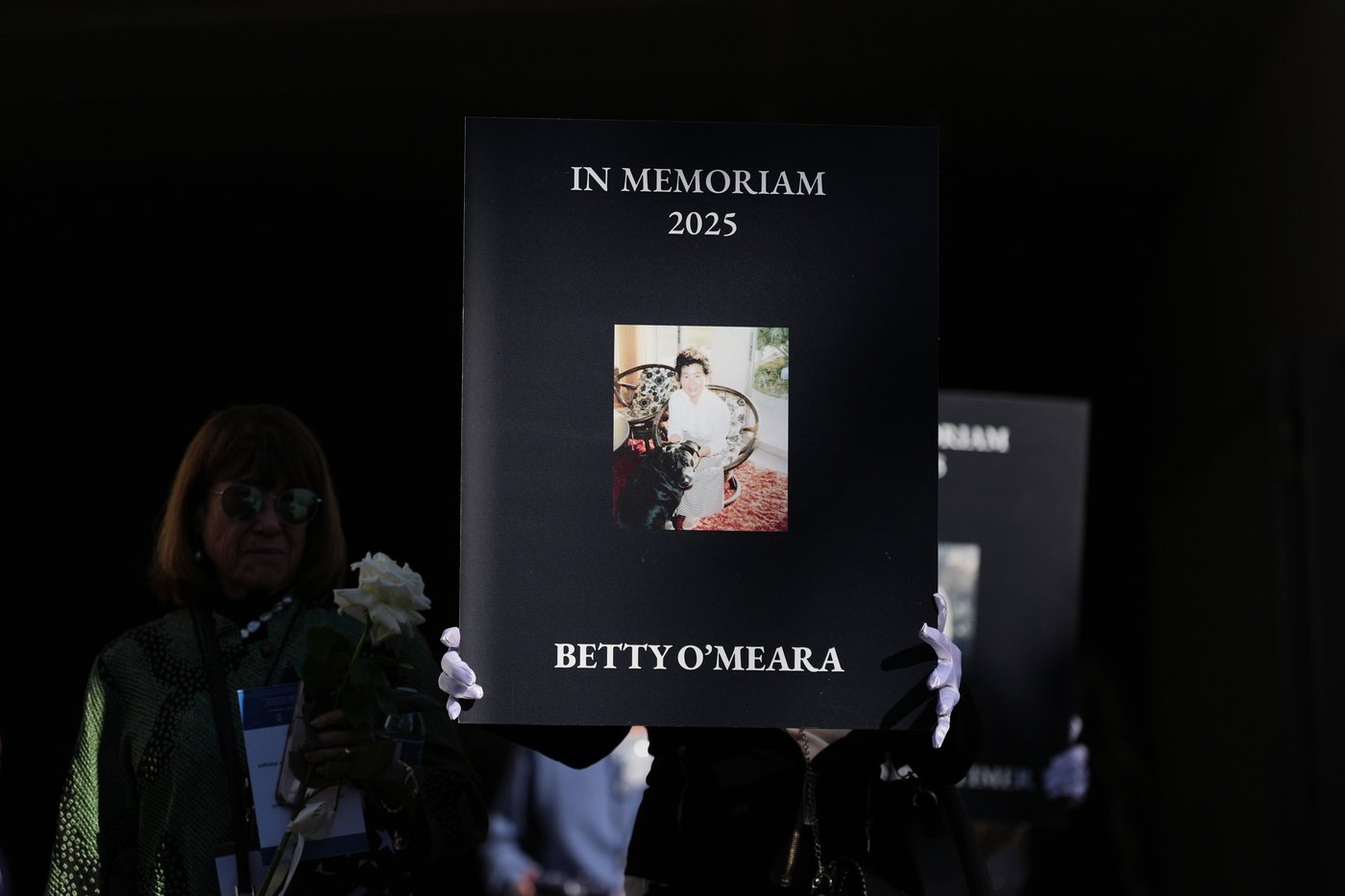 Mourners mark a year since Los Angeles wildfires, in photos | iNFOnews.ca