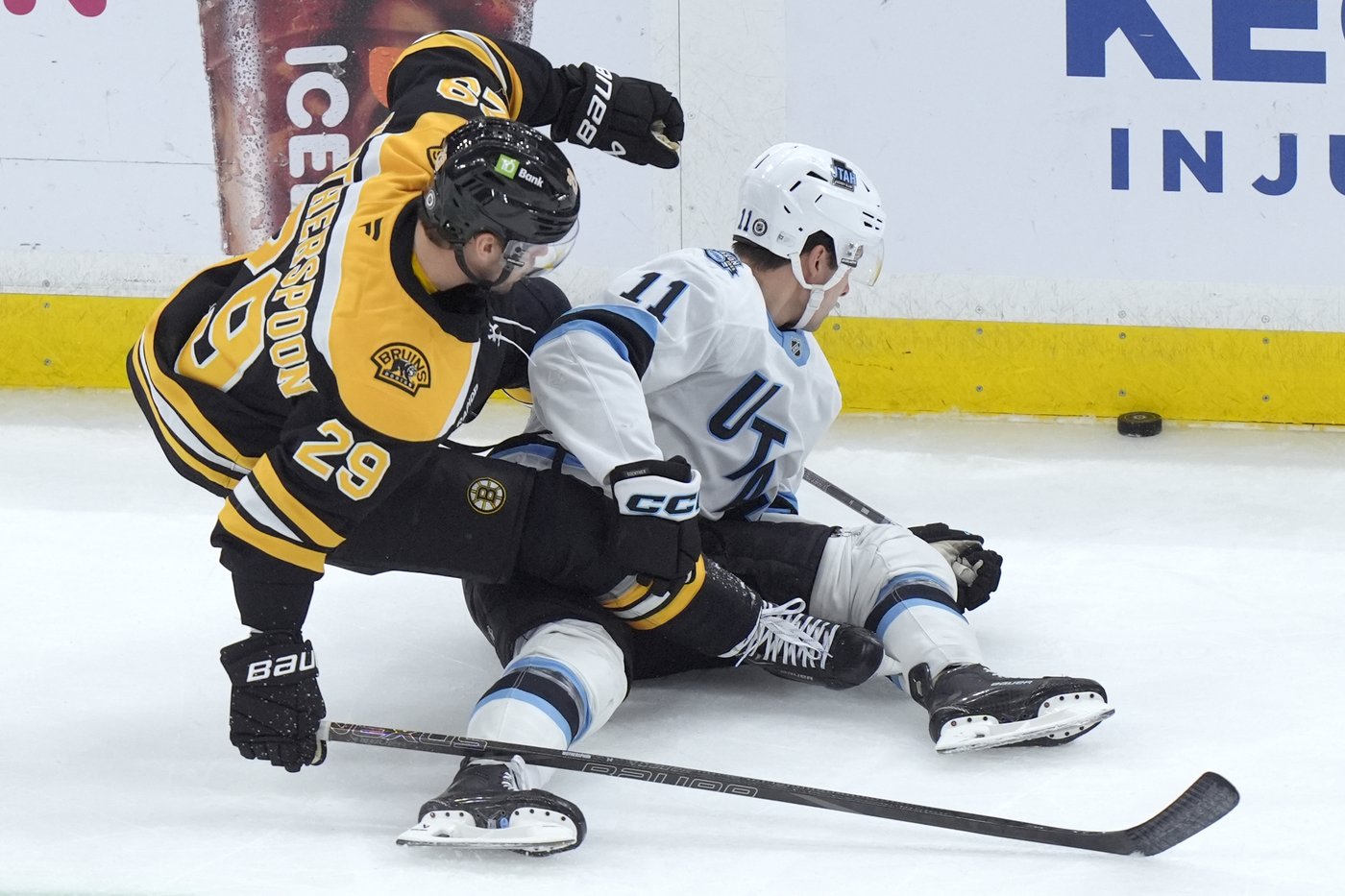 Sidney Crosby scores 600th career NHL goal, but Penguins fall to Utah 6-1 | iNFOnews.ca