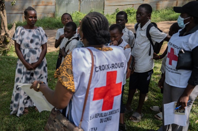 CP NewsAlert: Travellers coming from Ebola-affected regions will have to isolate for 21 days | iNFOnews.ca
