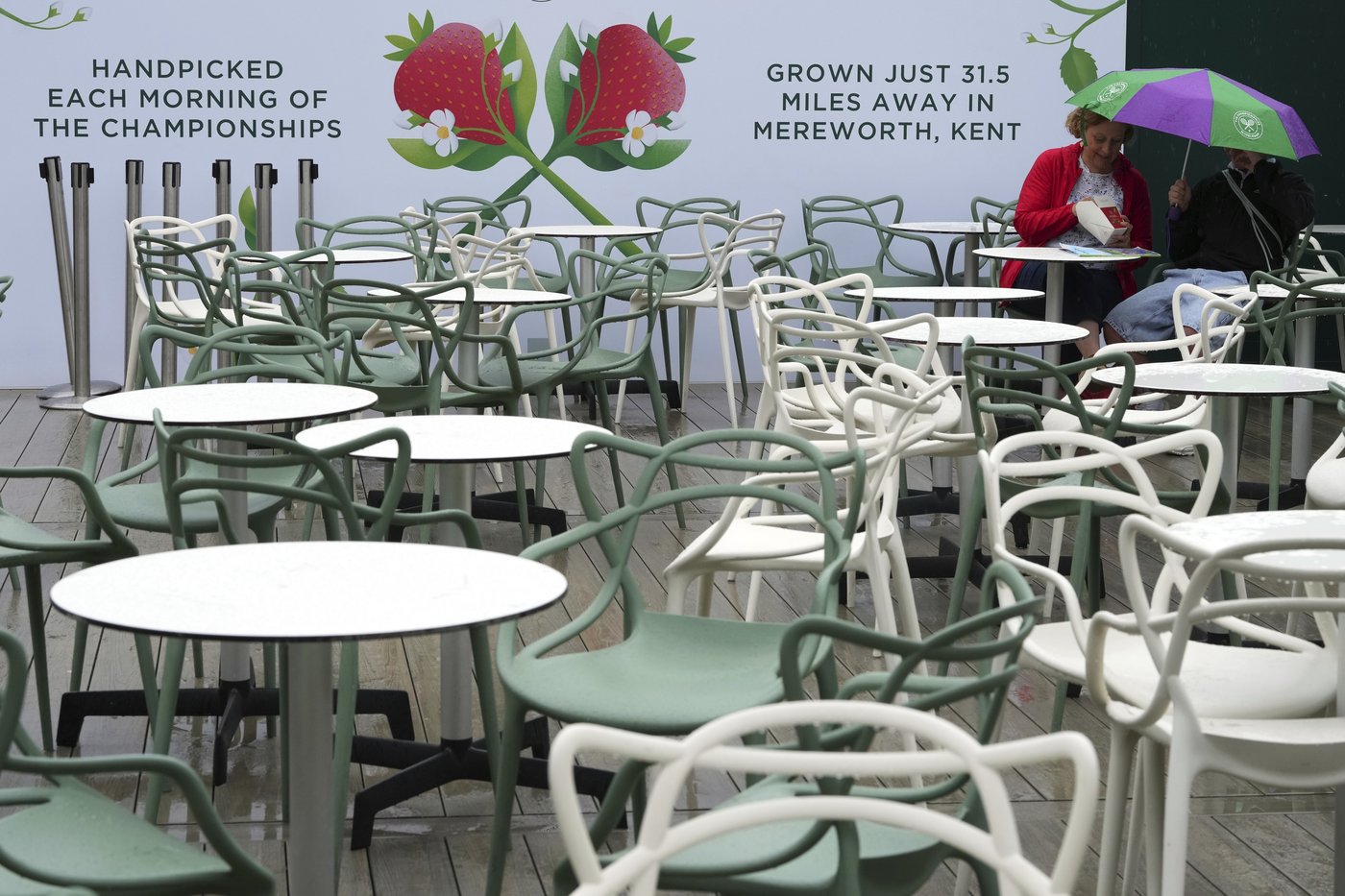 Strawberries and pasta? Iga Swiatek's unique Wimbledon tradition | iNFOnews.ca