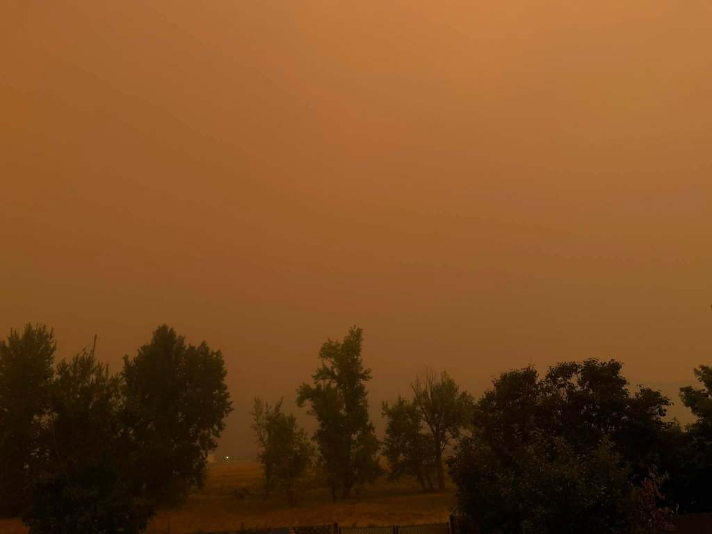 iN PHOTOS: Sky over Kamloops transformed by wildfire smoke | iNFOnews.ca iN PHOTOS: Sky over Kamloops transformed by wildfire smoke | iNFOnews.ca