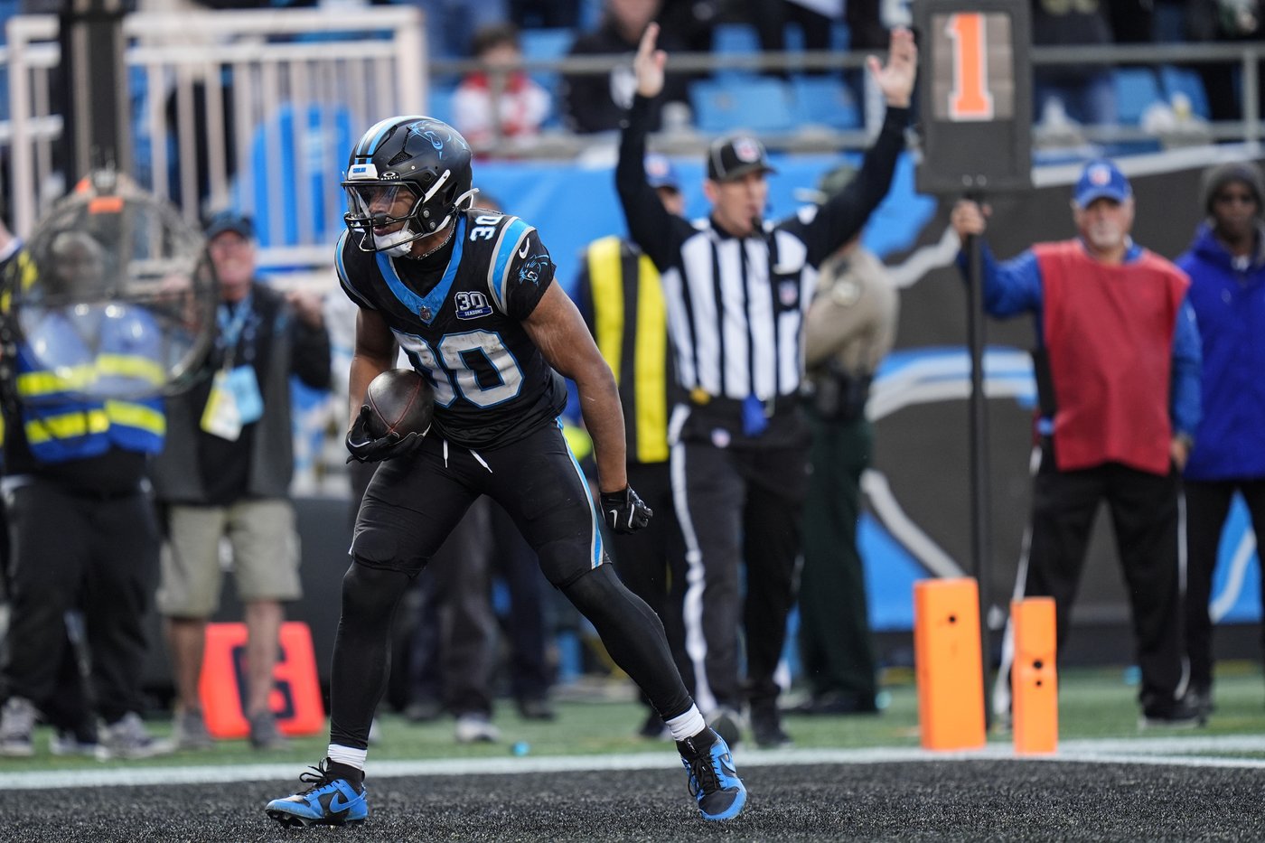 Fantasy plays: Players to start and sit for NFL Week 13 | iNFOnews.ca