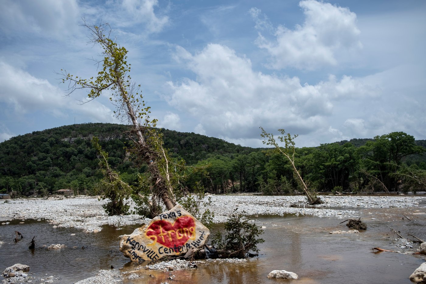 Catastrophic flooding sweeps across Texas, in photos | iNFOnews.ca