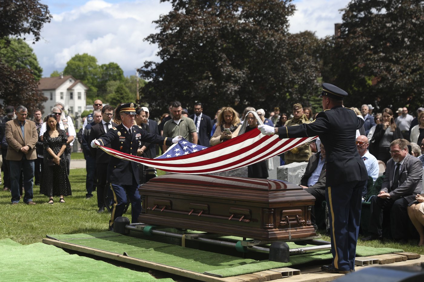 WWII bomber crash left 11 dead and 'non-recoverable.' 4 are finally coming home | iNFOnews.ca WWII bomber crash left 11 dead and 'non-recoverable.' 4 are finally coming home | iNFOnews.ca