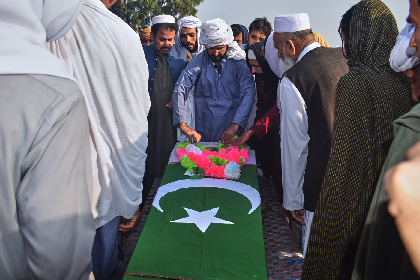 Pakistan carries out airstrikes inside Afghanistan as 'open war' on border continues | iNFOnews.ca
