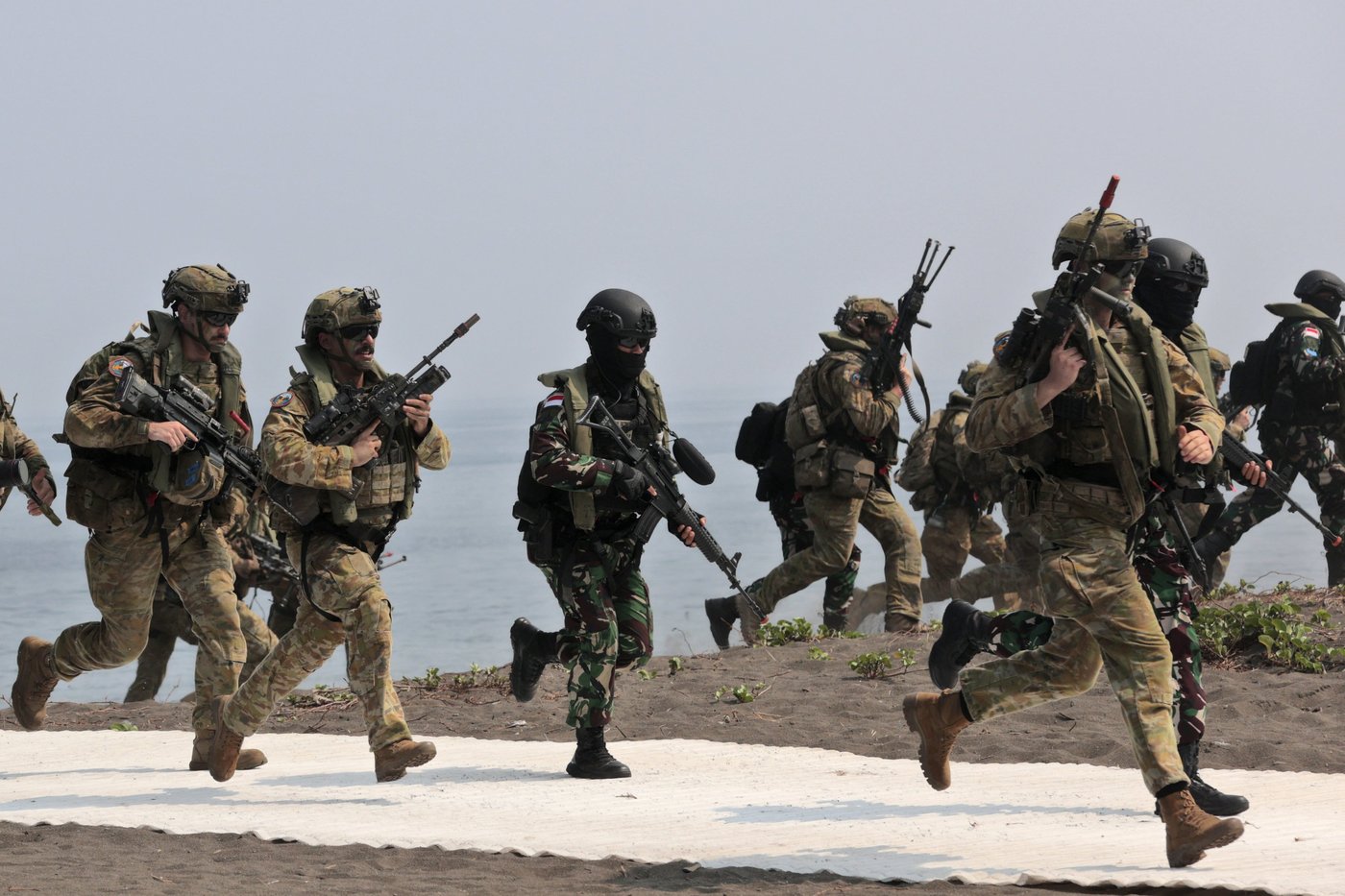 Indonesia and Australia hold joint military drills after signing a new defense agreement | iNFOnews.ca