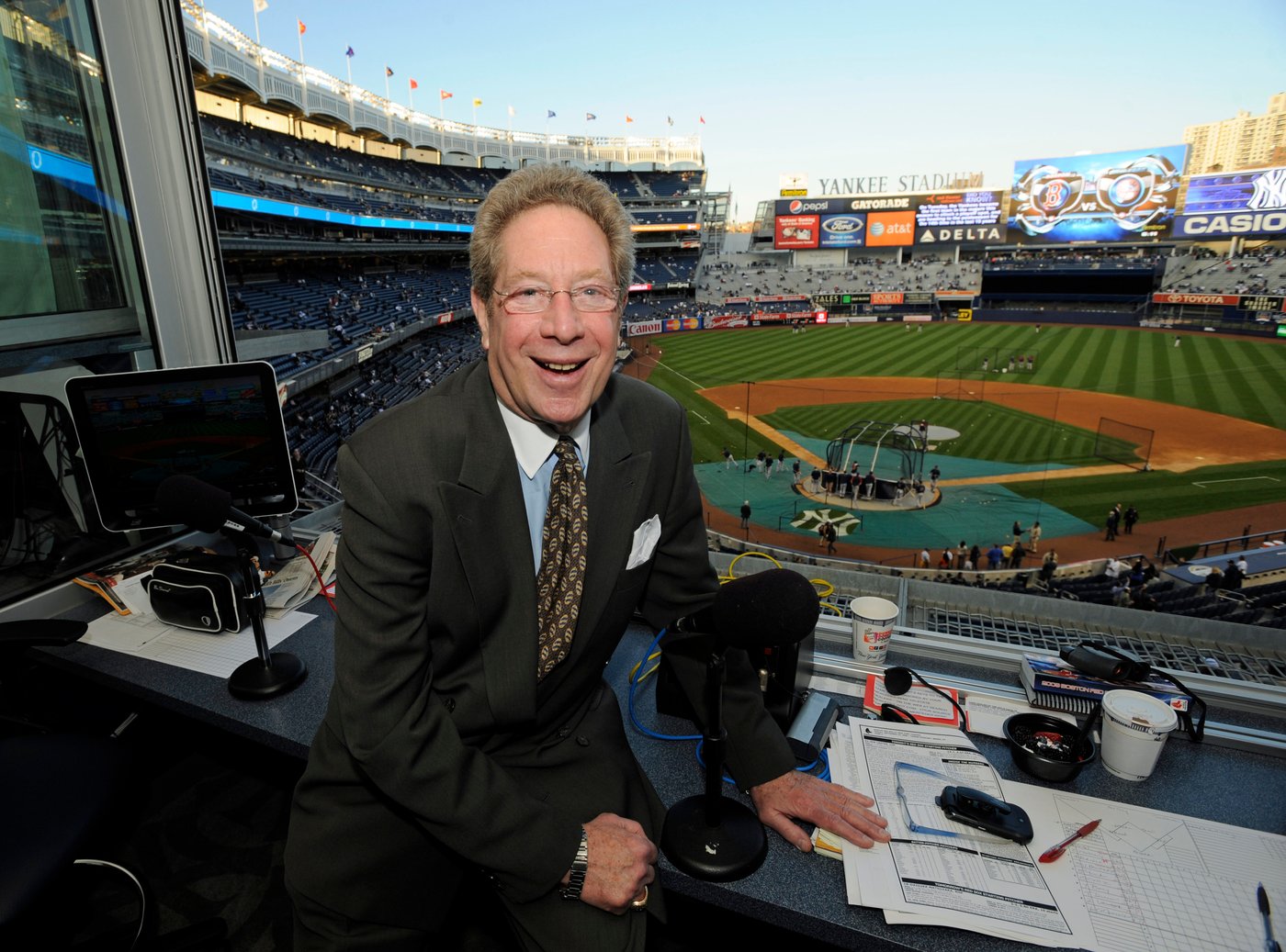 John Sterling, theatrical Yankees broadcaster known for enduring home run calls, dies at 87 | iNFOnews.ca