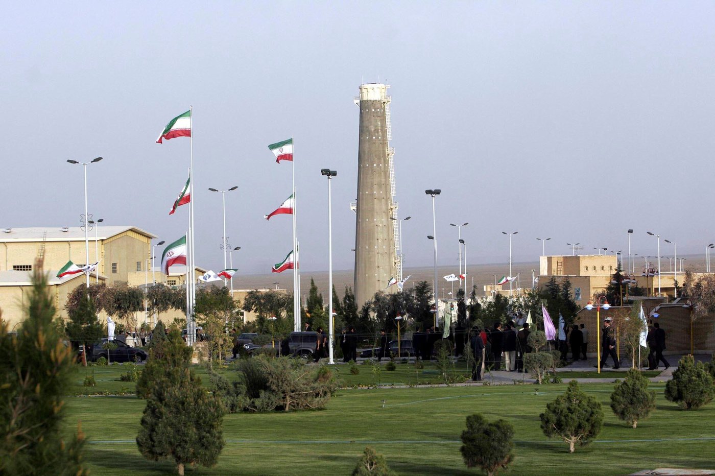 Iran's nuclear ambassador alleges that US-Israeli airstrikes targeted the Natanz enrichment facility | iNFOnews.ca