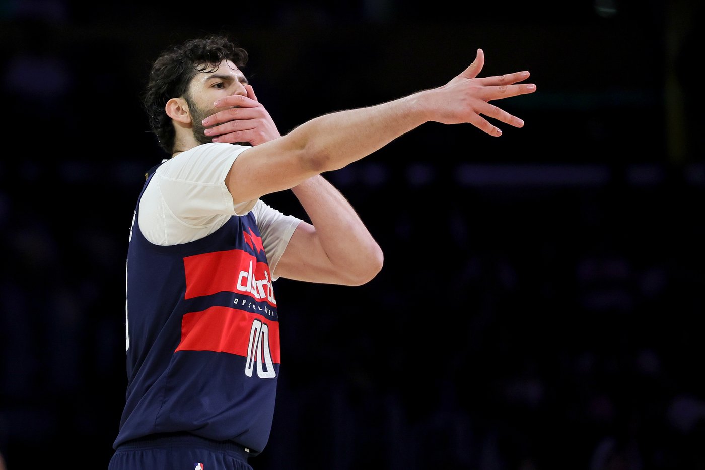 With Luka Doncic suspended, LeBron James' triple-double powers Lakers to 120-101 win over Wizards | iNFOnews.ca With Luka Doncic suspended, LeBron James' triple-double powers Lakers to 120-101 win over Wizards | iNFOnews.ca