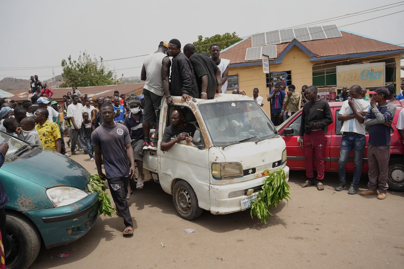 Gunmen kill at least 20 in nighttime attack in Nigeria | iNFOnews.ca