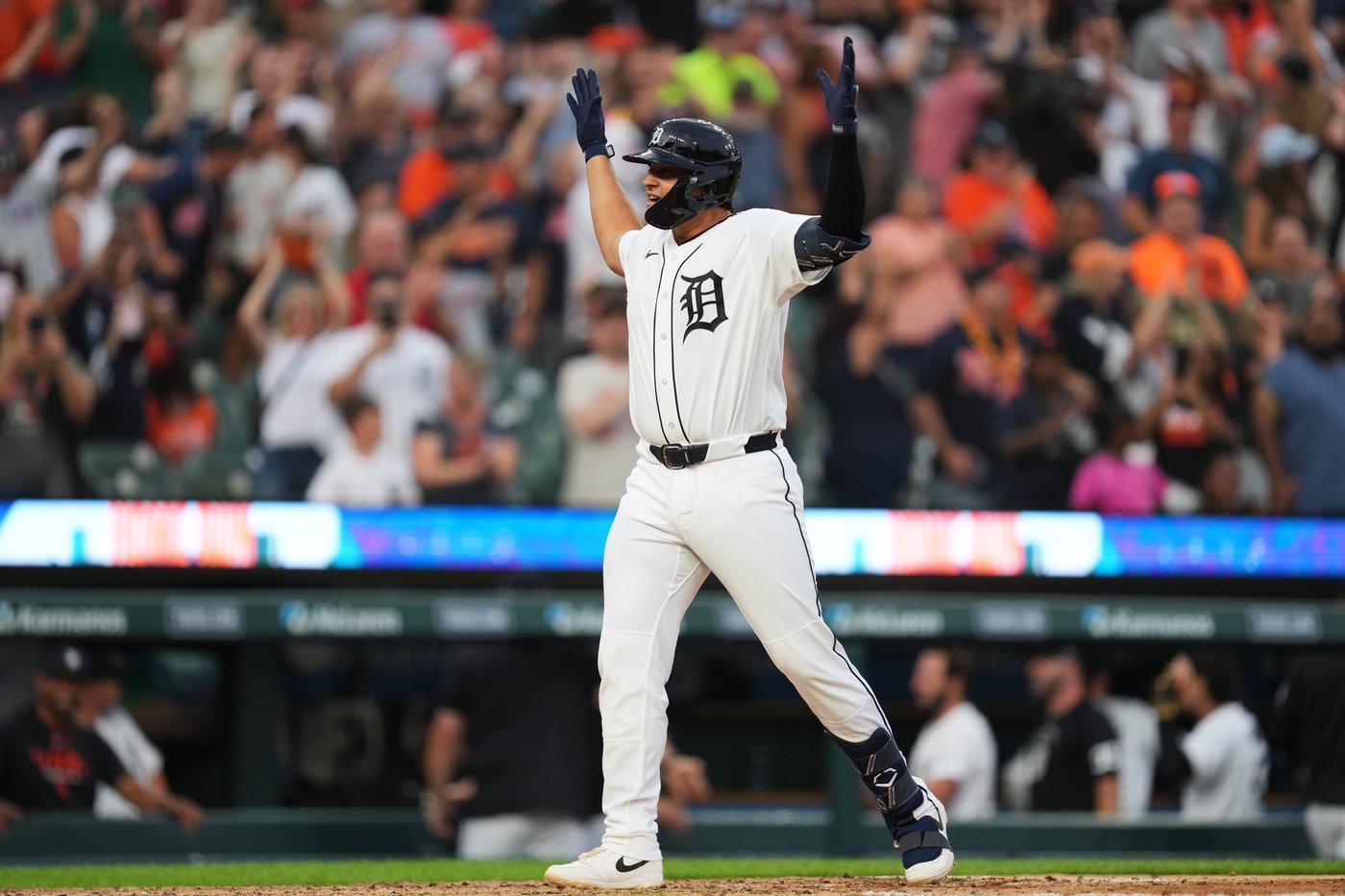 Valencia homers in 1st career plate appearance in the Tigers' 4-1 victory over the A's | iNFOnews.ca
