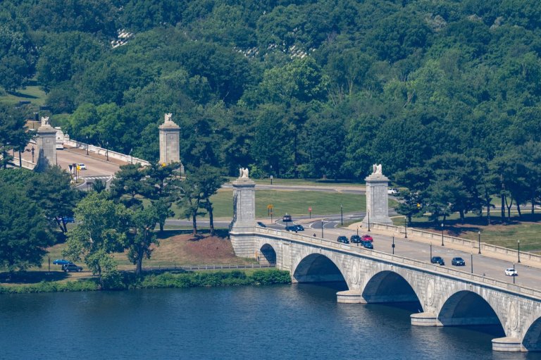 Trump's proposed Washington arch gets another review | iNFOnews.ca