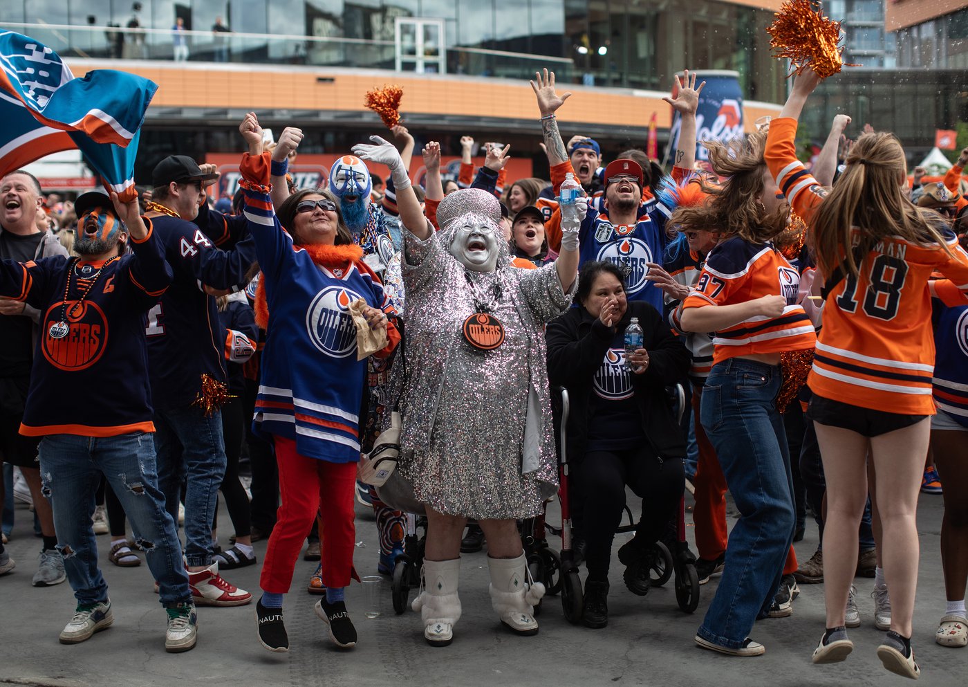 Edmonton Oilers lose support of superfan 'Mama Stanley' after Formenton signing | iNFOnews.ca