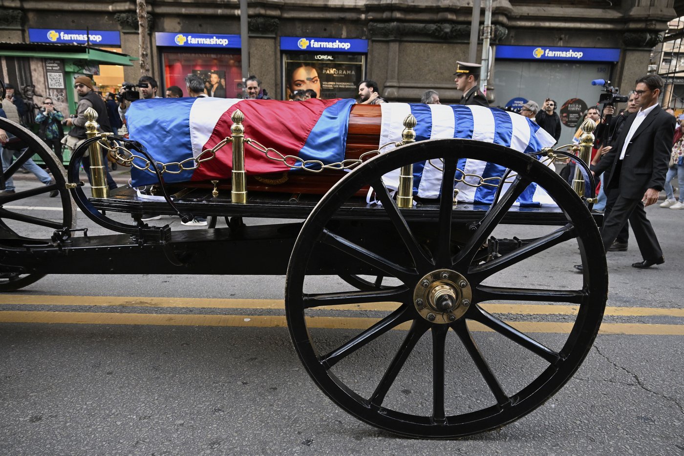 PHOTO COLLECTION: Uruguay Mujica funeral | iNFOnews.ca
