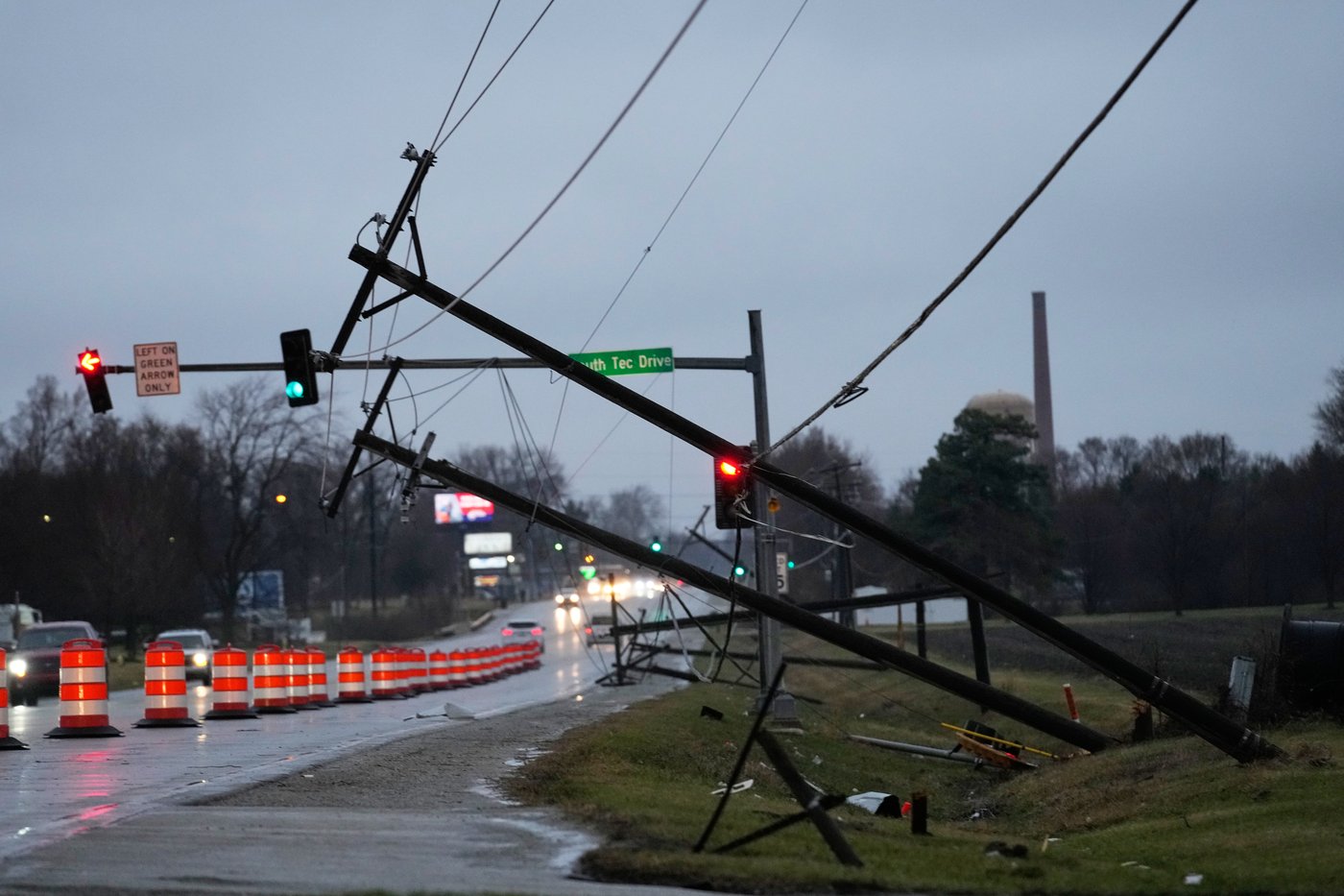 Photos show tornado damage after powerful storms hit Illinois and Indiana | iNFOnews.ca