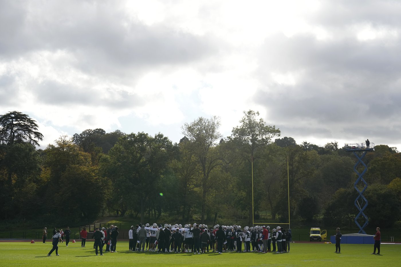 Patriots practice on Winston Churchill's old stomping grounds in London | iNFOnews.ca