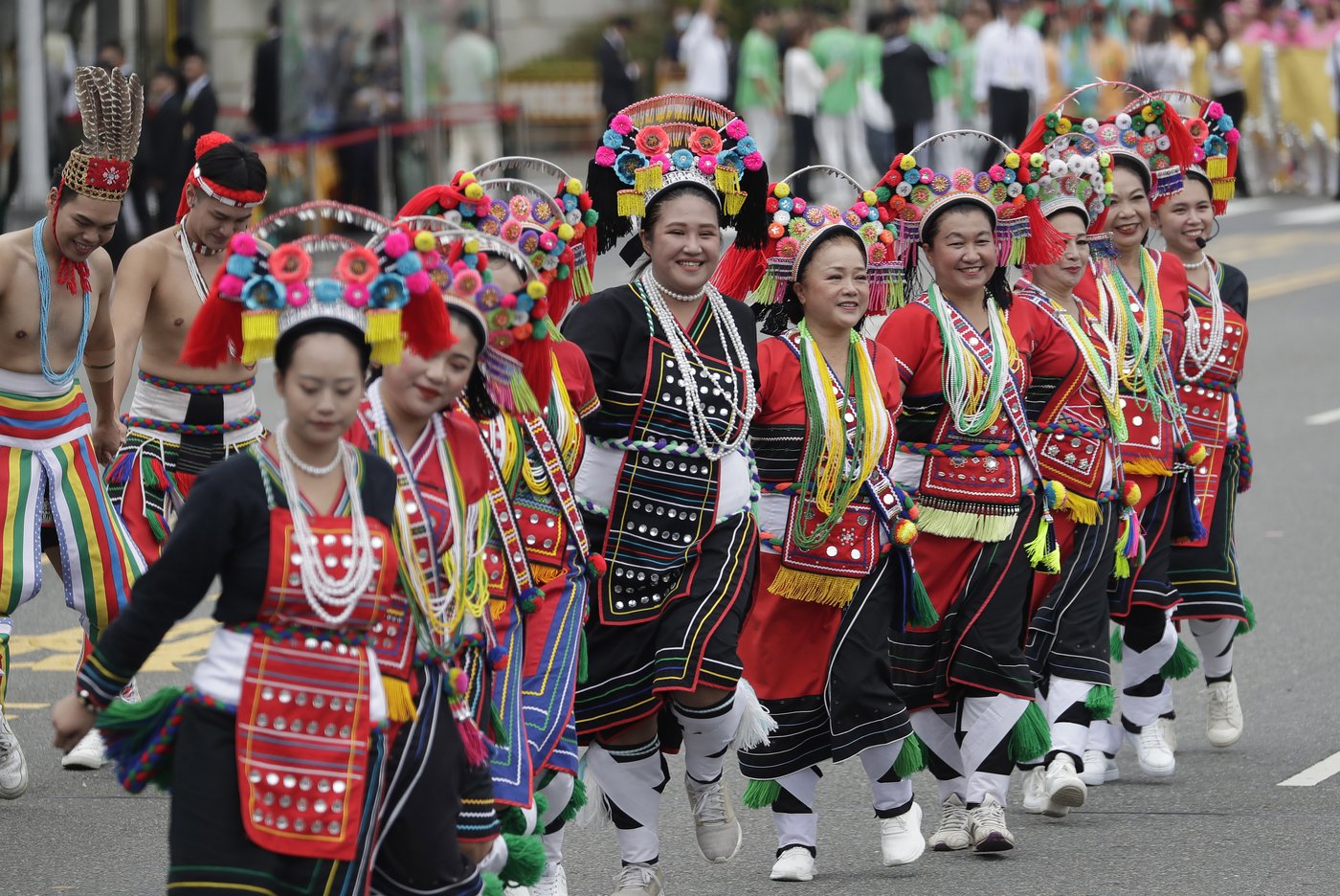 China deploys record 125 warplanes in large-scale military drill in warning to Taiwan | iNFOnews.ca