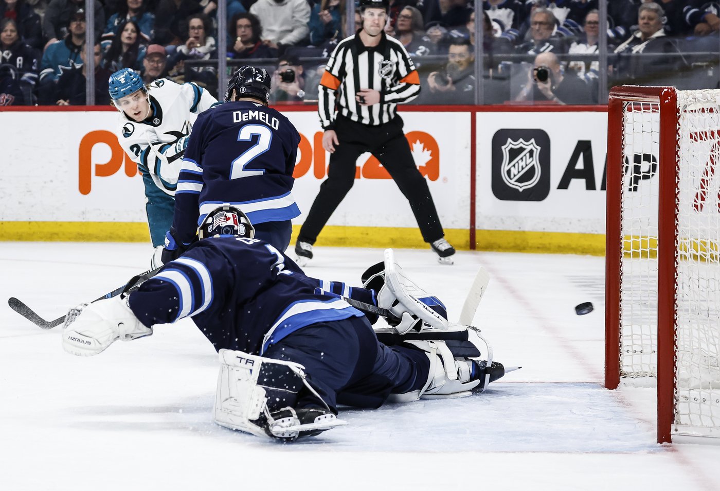 Celebrini sets Sharks' points record in 6-1 season-ending win over Jets | iNFOnews.ca